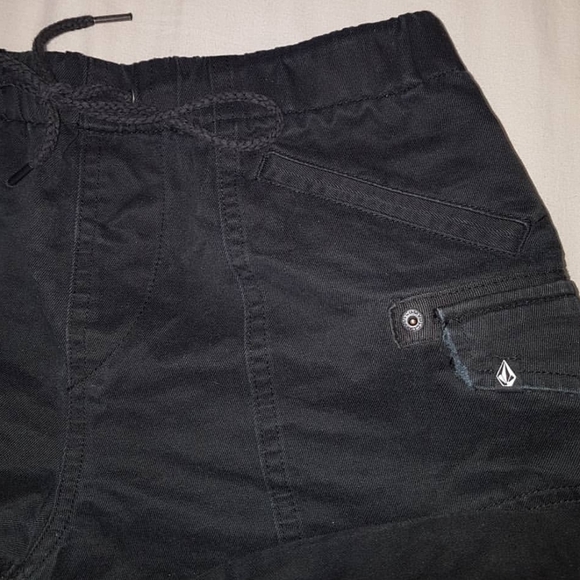 Volcom women short - Picture 2 of 2